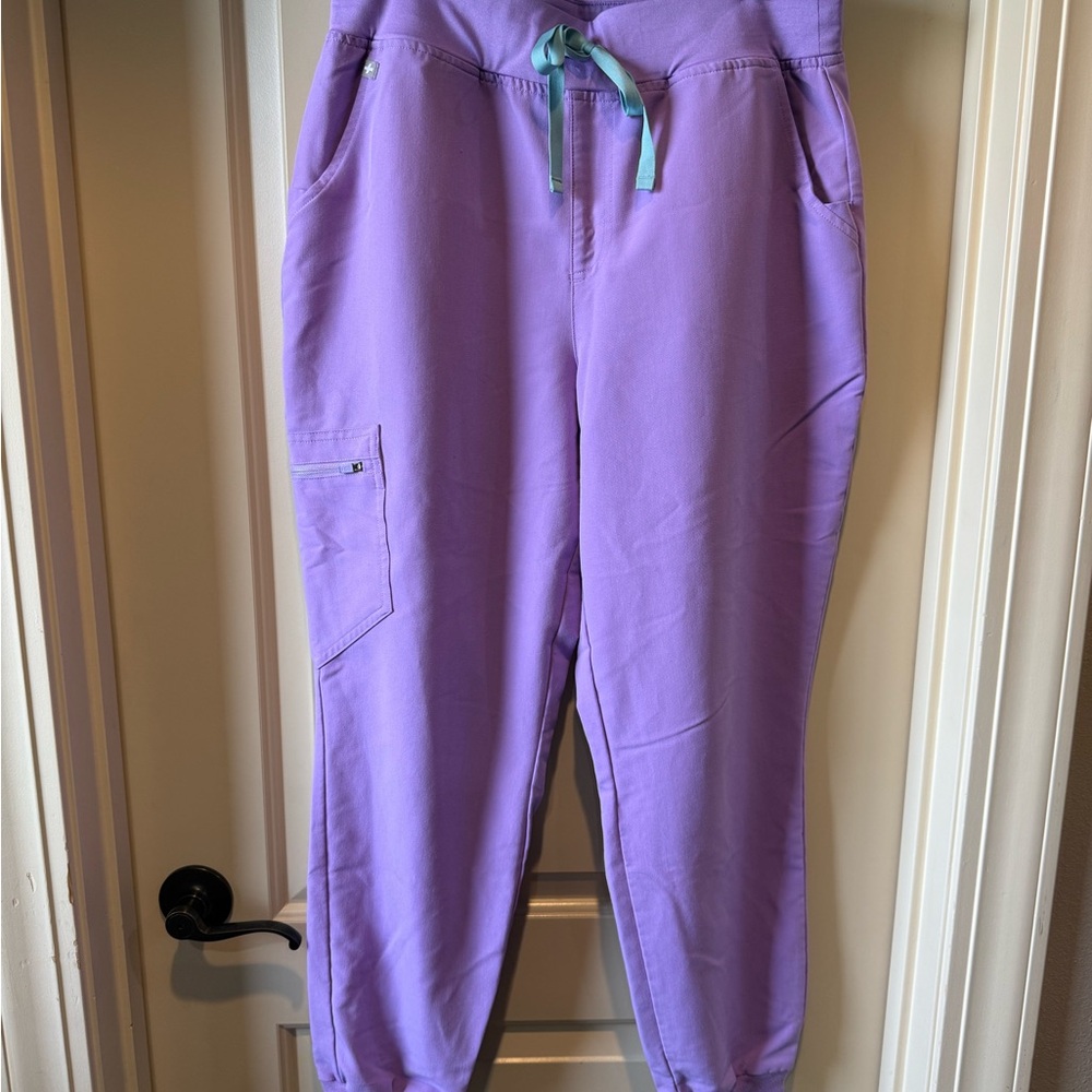 Figs Lavender Jogger Scrub Pants